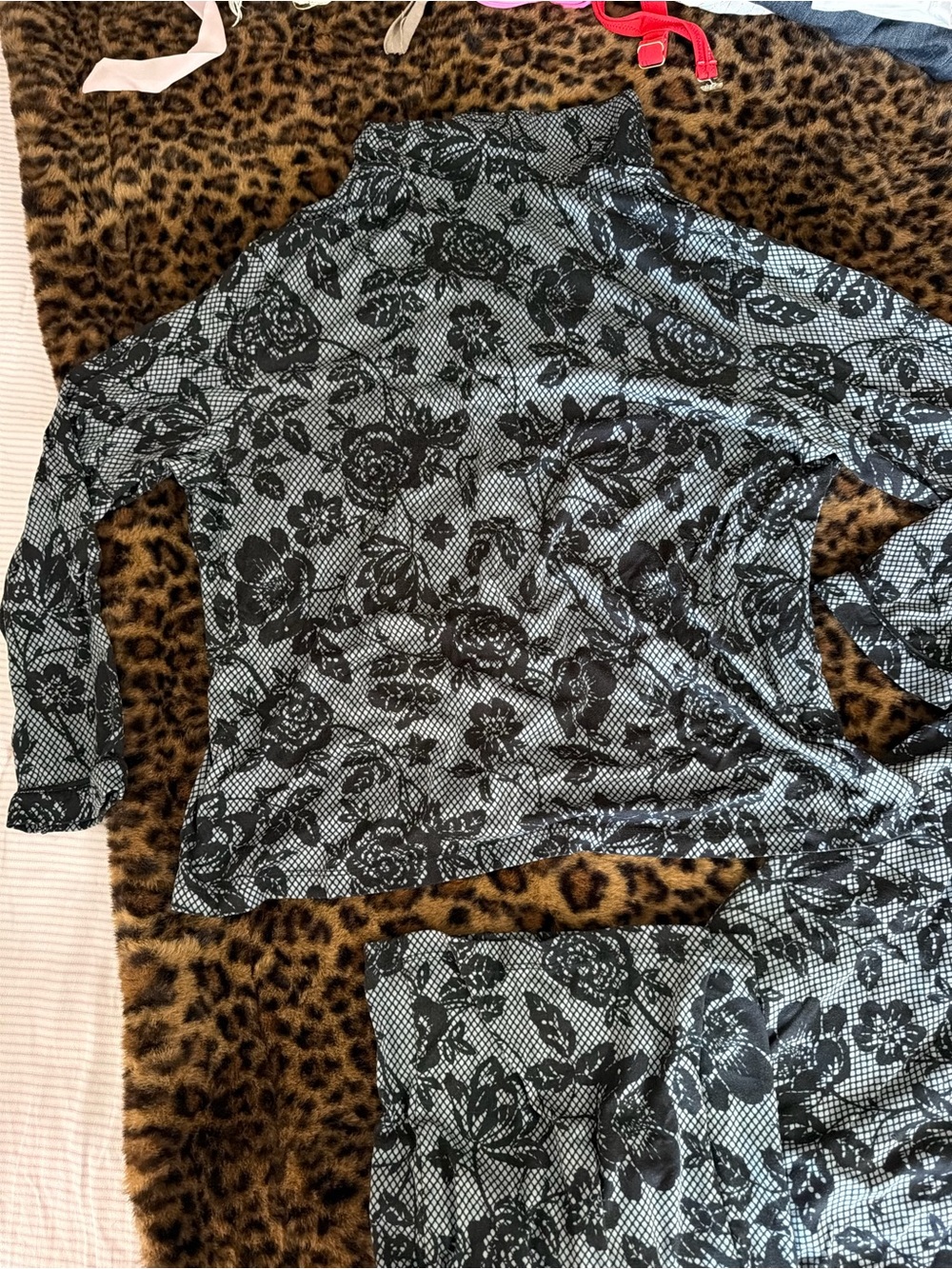 Tahari Sleepwear Floral Pajama Set Button Up Wide Leg - Picture 4 of 8